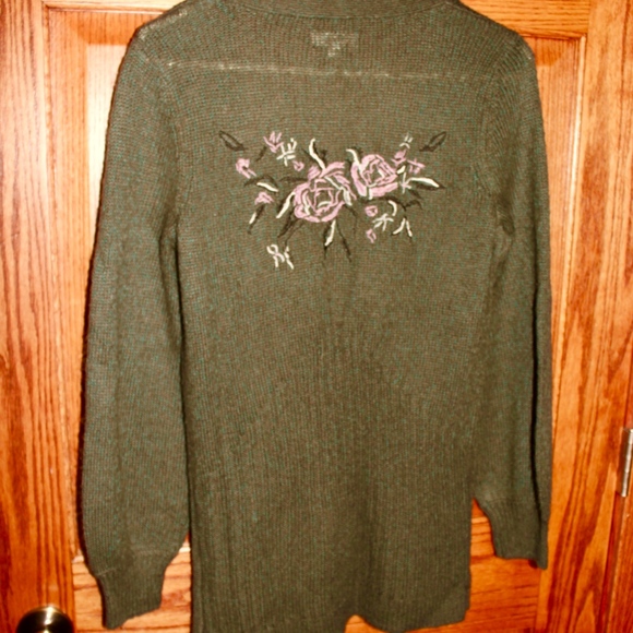 Mudd Sweaters - Women's Mudd Cardigan